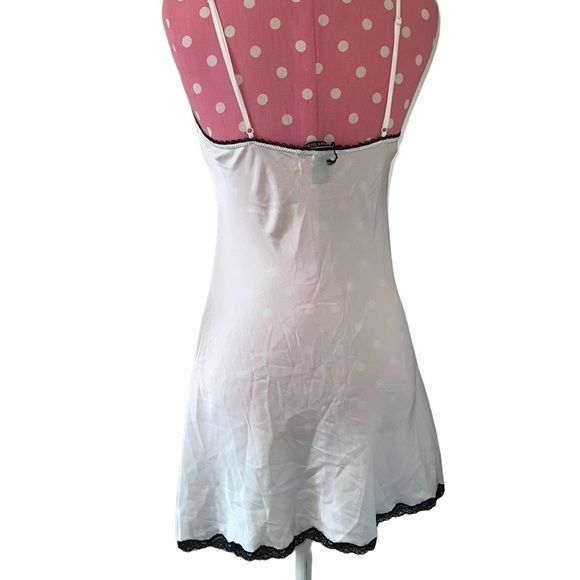 VICTORIA’S SECRET NEW WHITE & BLACK CAMISOLE size small - Picture 6 of 12